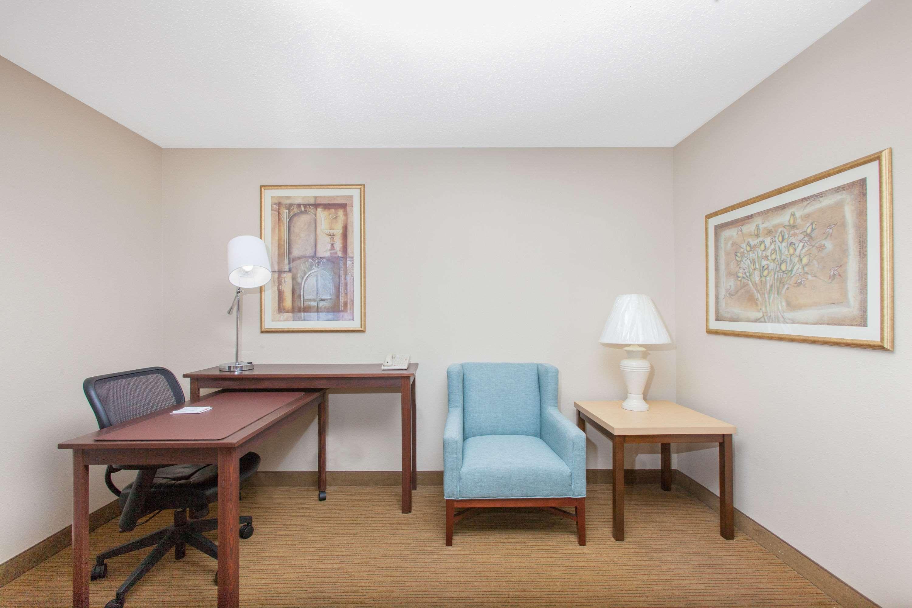 Hawthorn Suites Midwest City Esterno foto