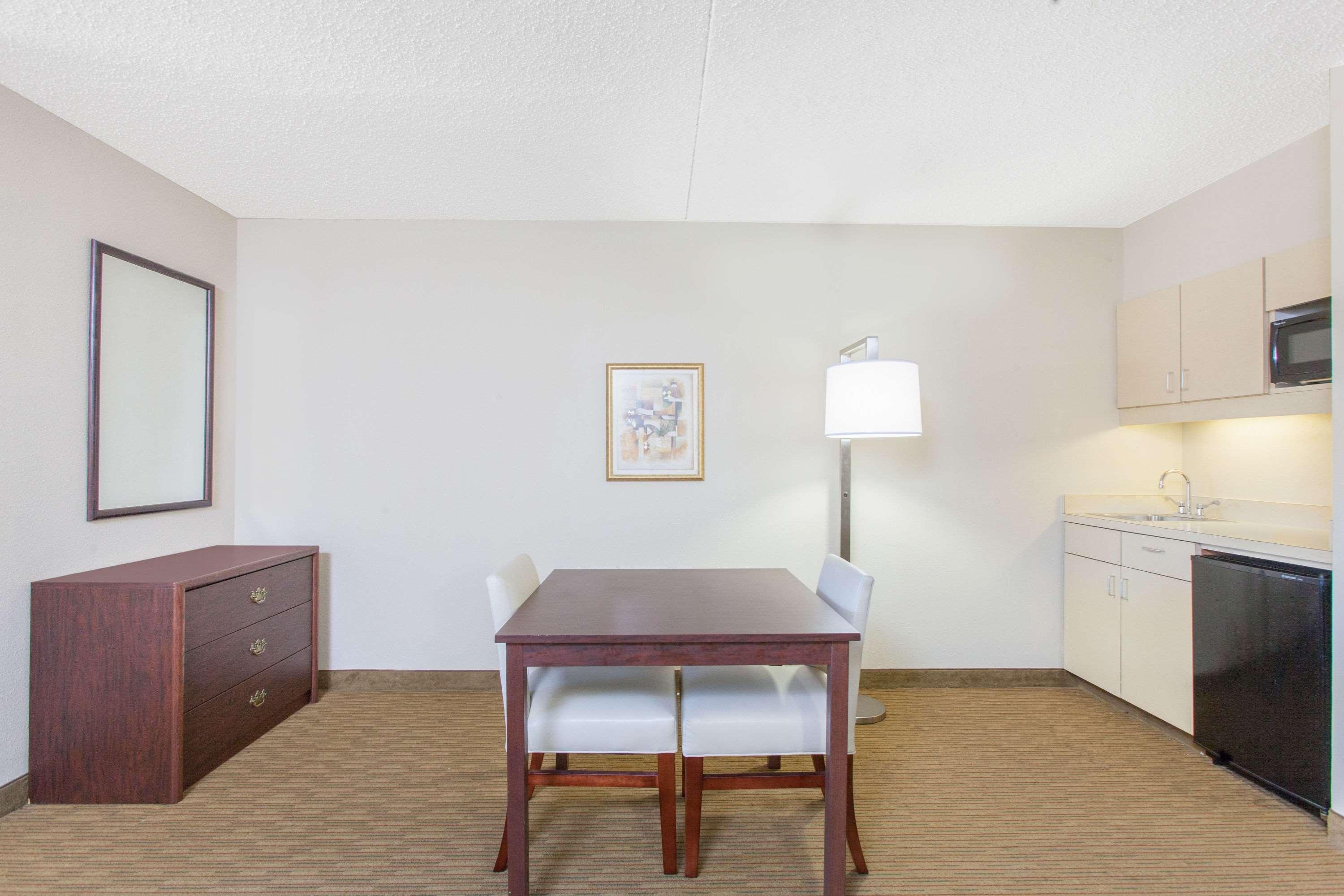 Hawthorn Suites Midwest City Esterno foto