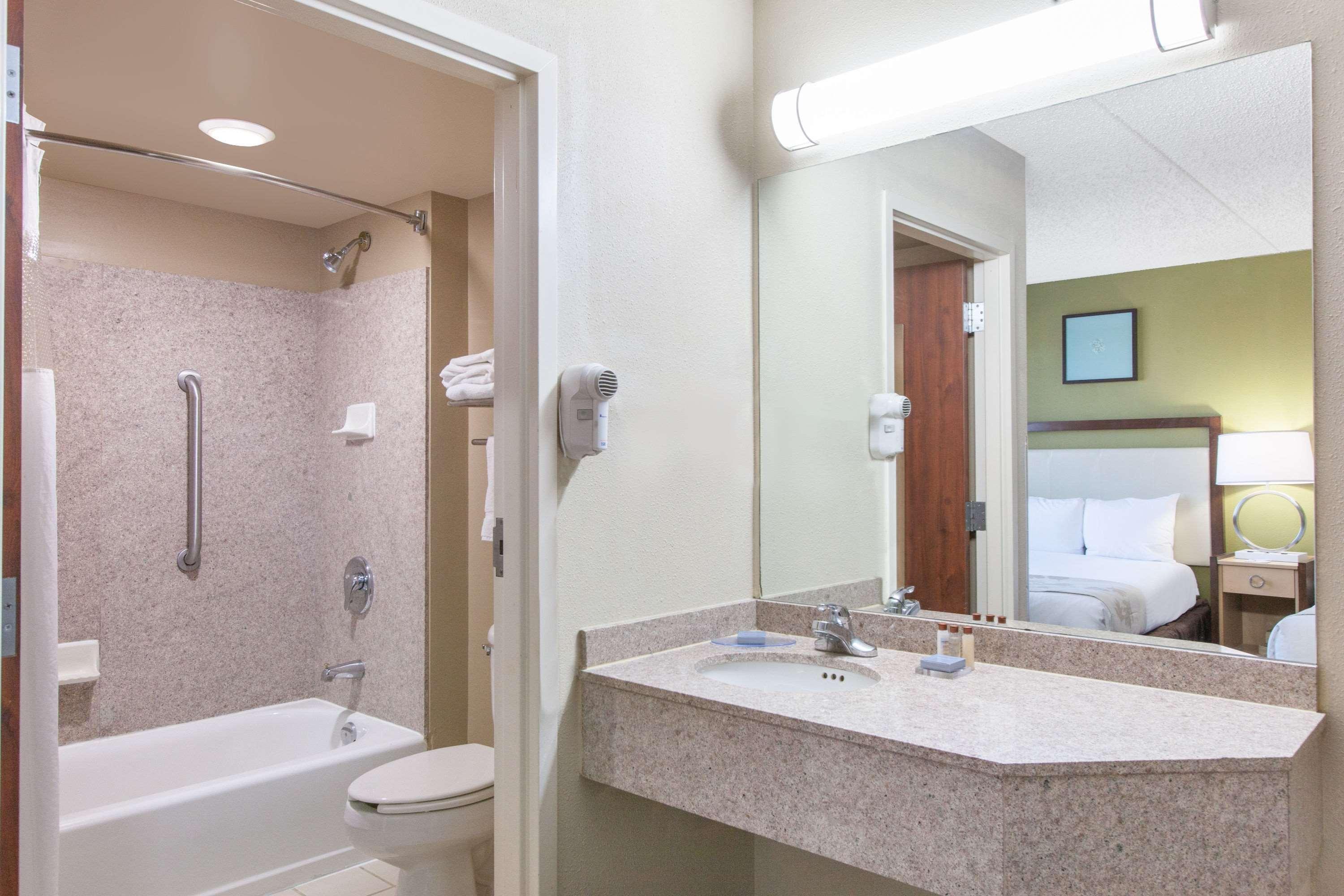 Hawthorn Suites Midwest City Esterno foto